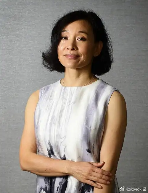 母亲除夕夜自杀父亲转身娶小12岁娇妻唐莉现在如何了