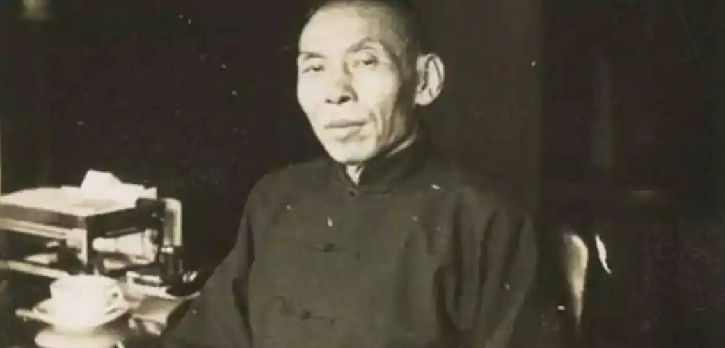 民国少见的"傍黑"大师,用笔墨吹捧杜月笙,还是鲁迅的老师