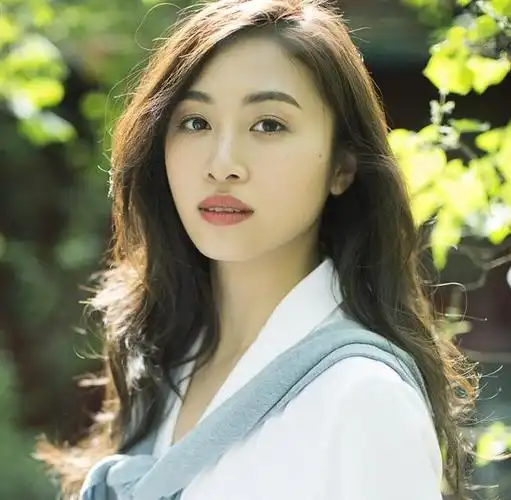 《乘风踏浪》看起来不红的韩云云,在另一个圈子里,早已红得发紫