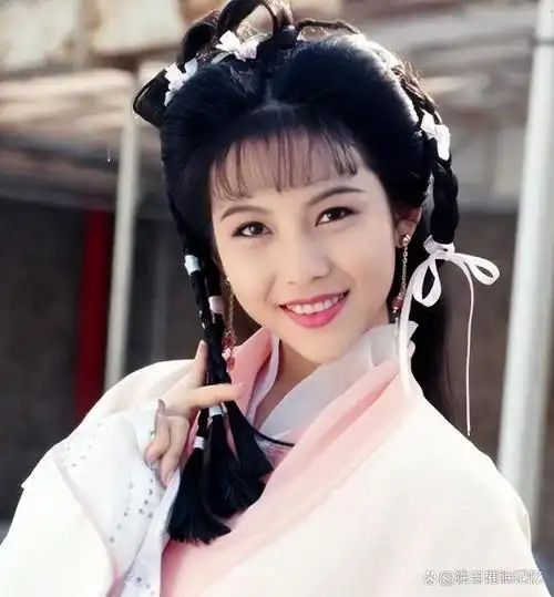 路人实拍蔡少芬无p图照片:被封为美女简直是一个奇迹!