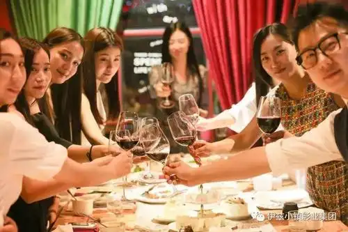 狂欢吧~聚会要去有格调的西餐厅才够嗨!