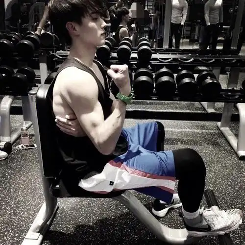 肌肉的凯谁不爱