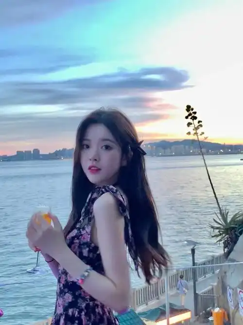 网红美女彭十六性感写真