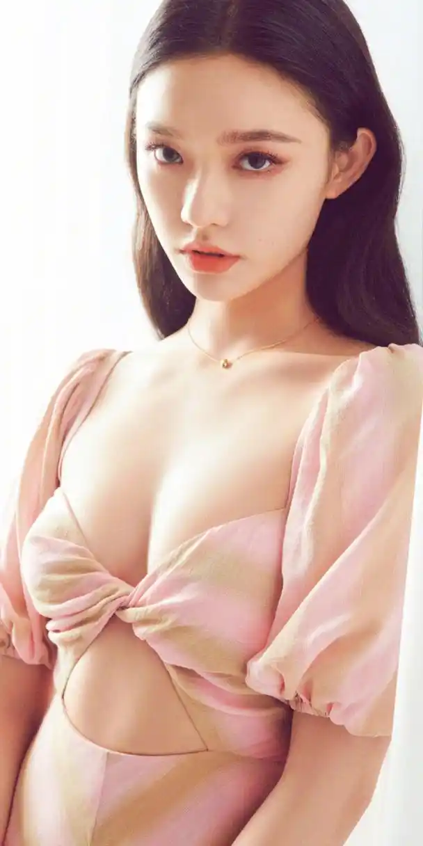 林允粉色长裙壁纸图集,她的美丽如同春日的花朵