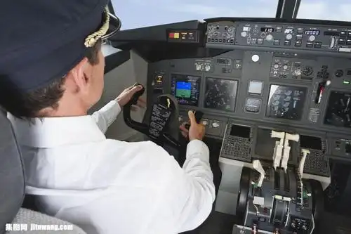 开飞机的机长
