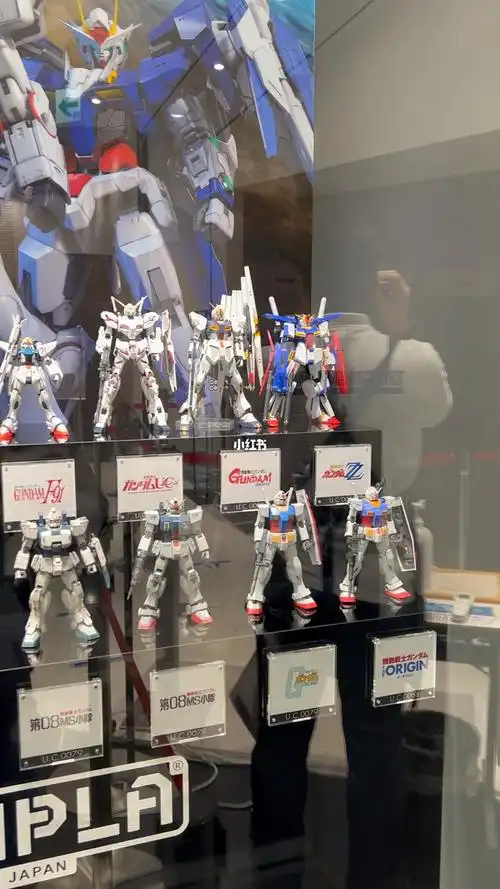 台场高达基地高达模型墙