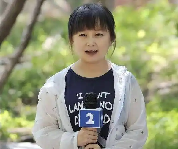 35岁袖珍人走红网络,爱情事业双丰收_朱洁_身高_工作