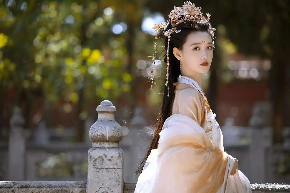 蒋依依.#蒋依依 #古风美人 #古装造型 #蒋依 - 抖音