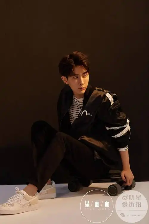 于朦胧最新大片曝光温文尔雅展绅士风度