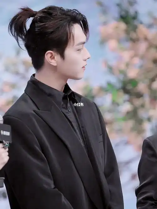 忍不住发帖许凯的完美马尾辫06