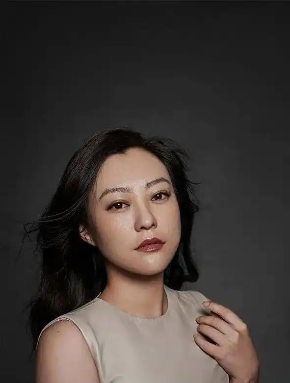 郝蕾的个人资料简介(二婚嫁普通老公,生下双胞胎) | 人物集