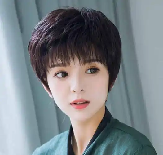 40岁女人要避开这几款发型,第一款显脸大,最后一款土气又显老_影响