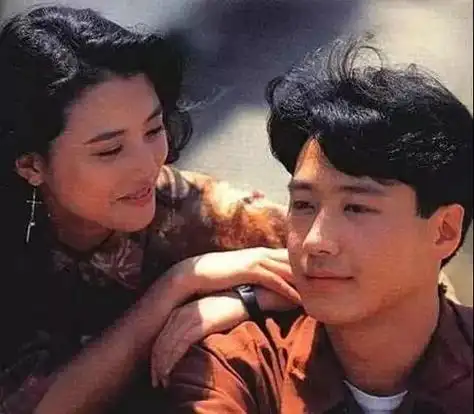 周海媚和邝美云都得不到的男人,为何最后和一个女富豪相守19年