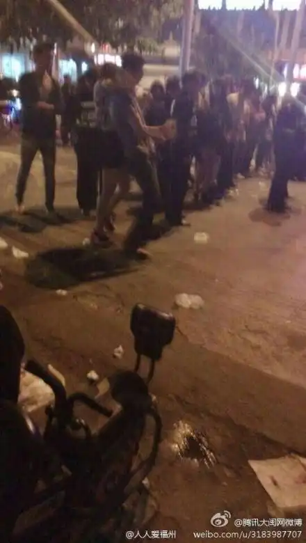 酒吧打架致1死2伤?榕大学生微博散布谣言被查处