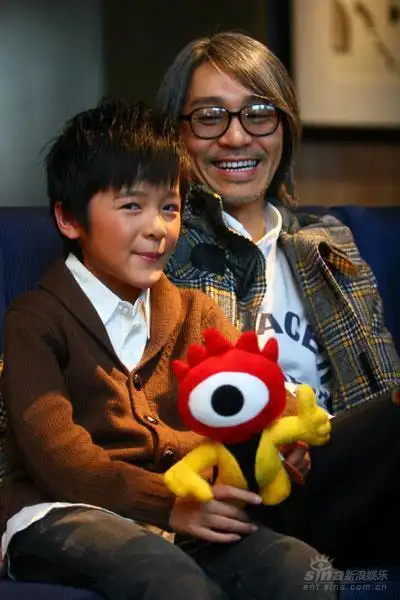 图文:《长江七号》主演专访--小徐娇眼神伶俐