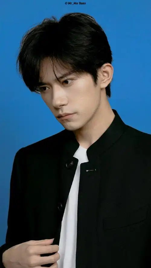 易烊千玺严选##易烊千玺阿玛尼美妆全球品牌代言人