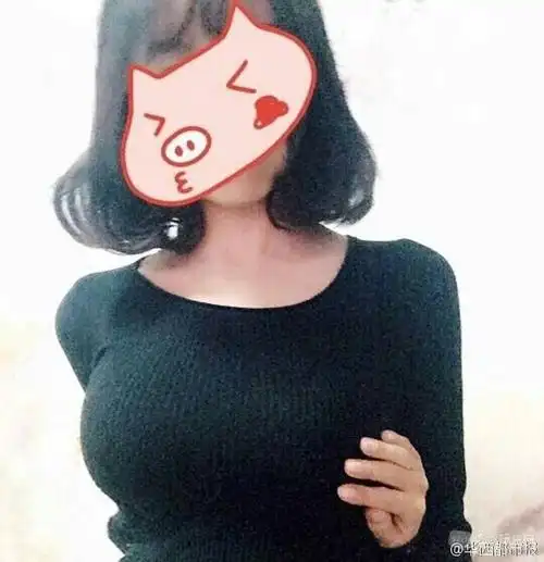 反手摸胸!有图有真相!