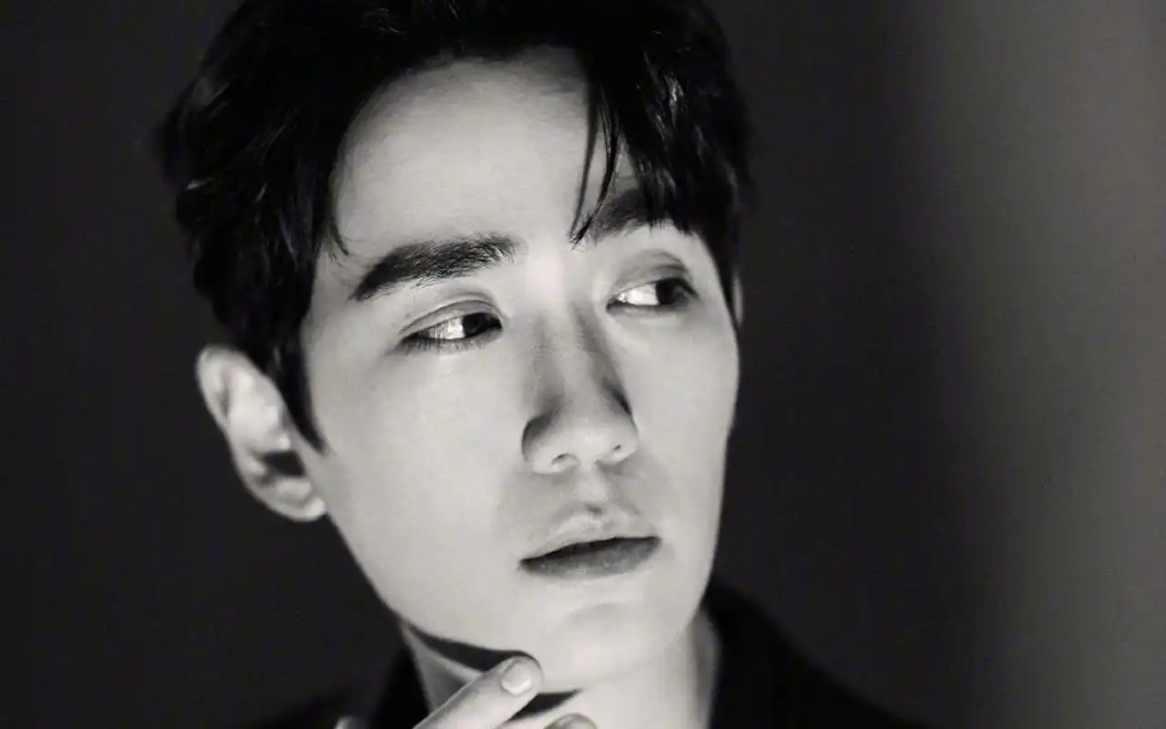 朱一龙帅气撩人写真桌面壁纸