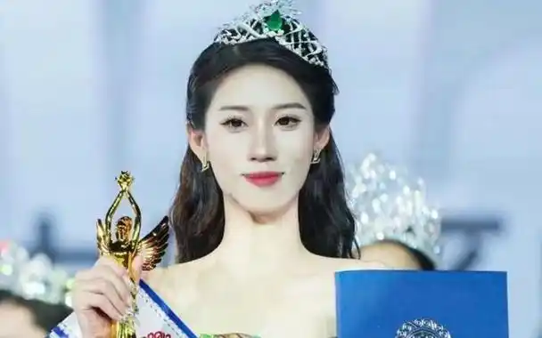 大一女生获世界小姐中国区总冠军