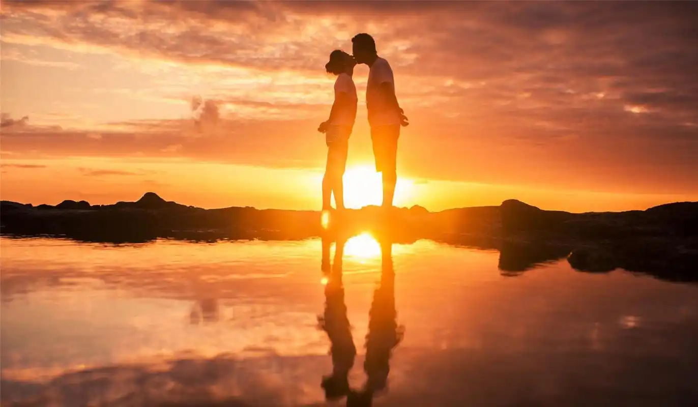 如何判断一个男生是不是喜欢你