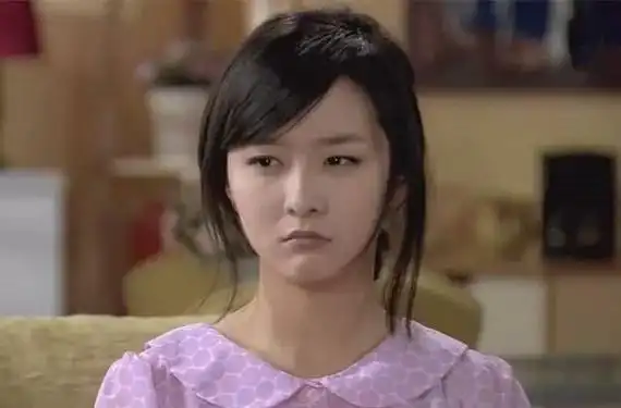 爱情公寓心凌是由哪一位演员扮演的?