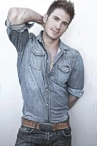 胸毛浓浓帅气男