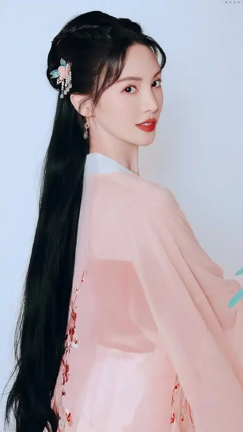 巧目盼兮 美目倩兮 94古装美人#金晨杯中舞渔家傲忆端午