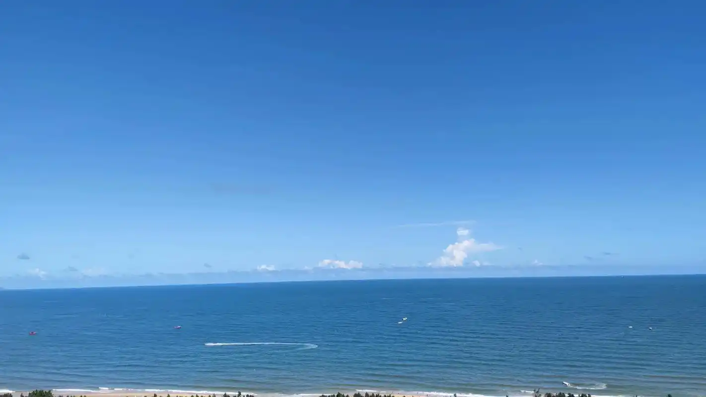 大海.#蓝天白云晴空万里 #高清图片 #蓝色治愈系 #夏日海 - 抖音