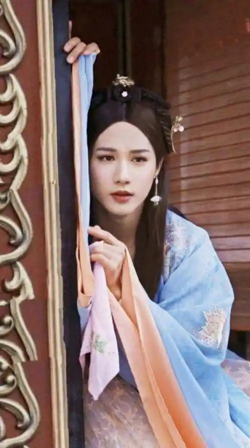 电视剧中男扮女装名场面