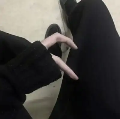 收集   点赞  评论  手控 手主人:城城 推荐