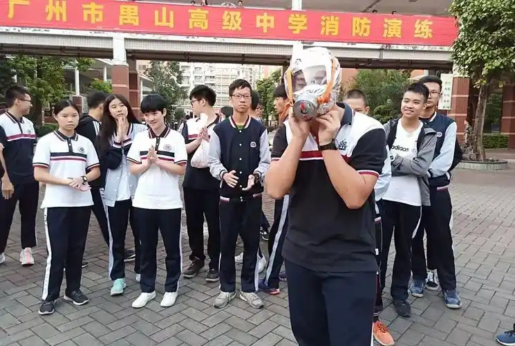 热爱生活尊重生命禺山高级中学开展2018年逃生疏散演练
