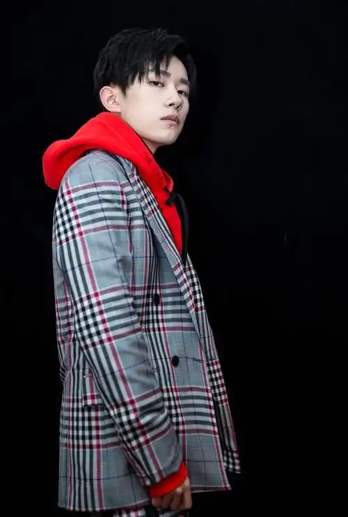 易烊千玺 #tfboys 十八岁成人礼生日会 宣传照 高清 帅气