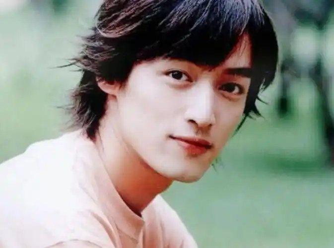 胡歌15年前这张专辑差点成为遗作