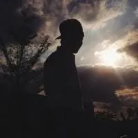 颓废头像背影男_微信头像图片大全