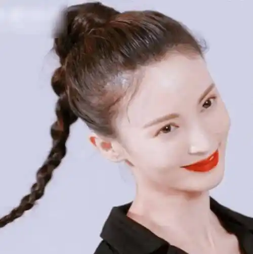 在进步苦练演技,就算和李易峰合作的《隐秘而伟大》还没有官宣定档,但