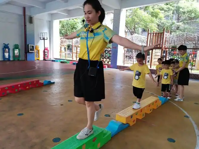 海南工商职业学院附属幼儿园 中班组体育活动美篇