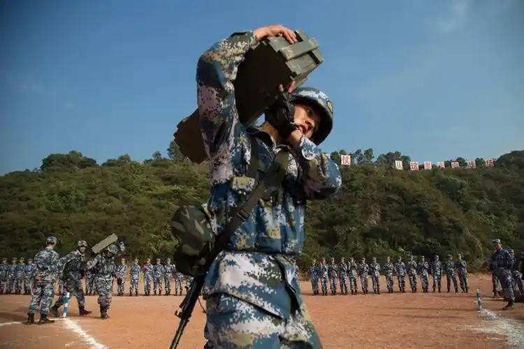 报告班长2017年沙角新兵准备接岗