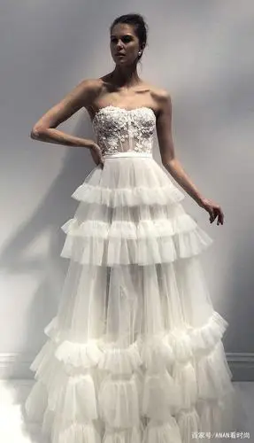 层叠高定婚纱礼服,清新少女钉珠,羽毛元素,华丽温柔