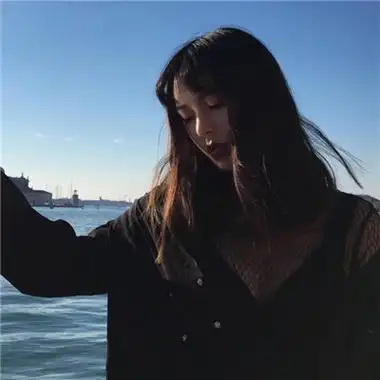 最新版女生超拽霸气长发头像