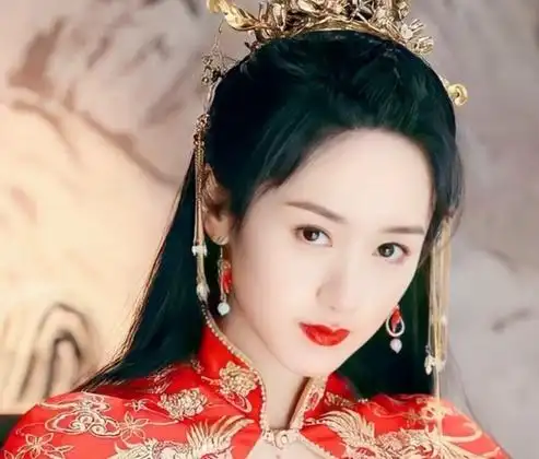 红衣美女之袁冰妍