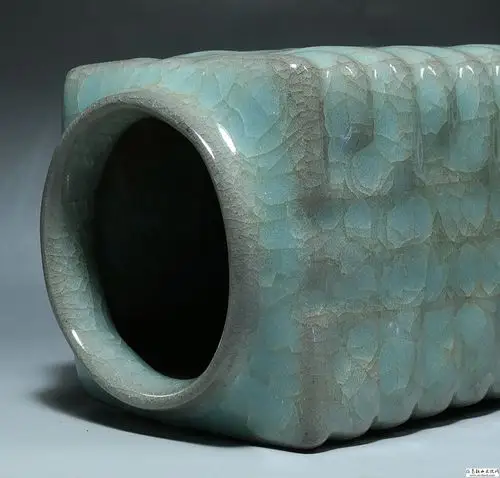 宋代官窑(汝?)琮式瓶.任南收藏