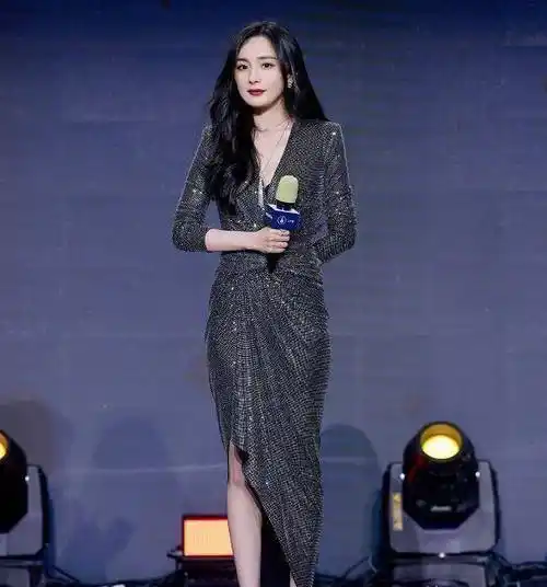 腾讯娱乐年度盛典,杨幂造型闪亮我的眼,李易峰搞笑到我笑抽!