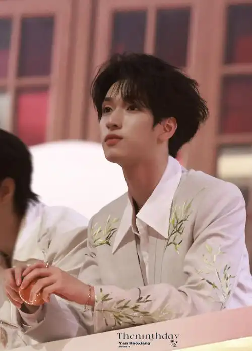 严浩翔gq创意大赏##严浩翔新中式穿搭##今日星拍放送