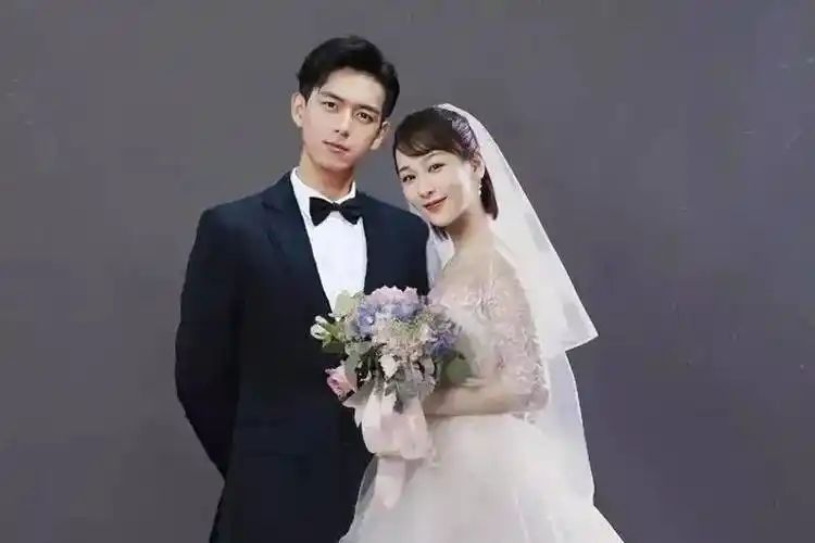 杨紫张艺兴官宣了