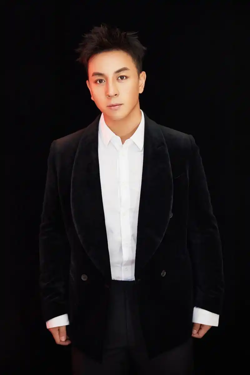 小师傅释小龙曝最新写真功夫气质厚积薄发