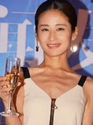 娱乐圈中最瘦的10位女明星,周冬雨才76斤,最后一位"瘦