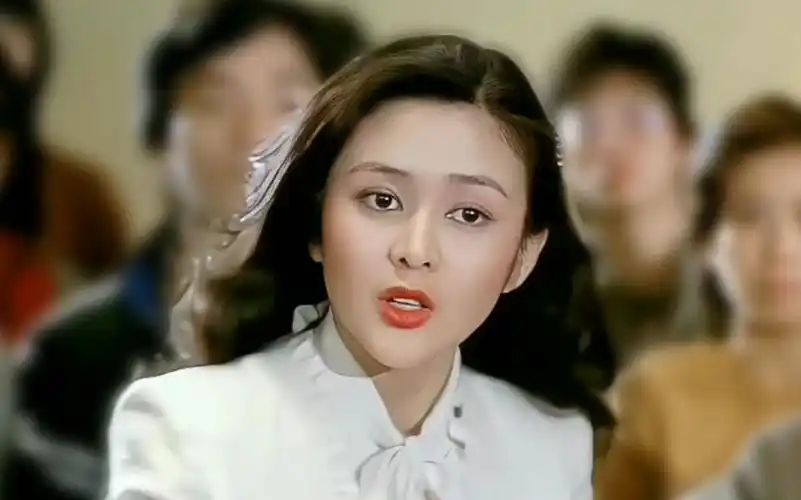 关之琳:19岁时,还是个乖乖女!