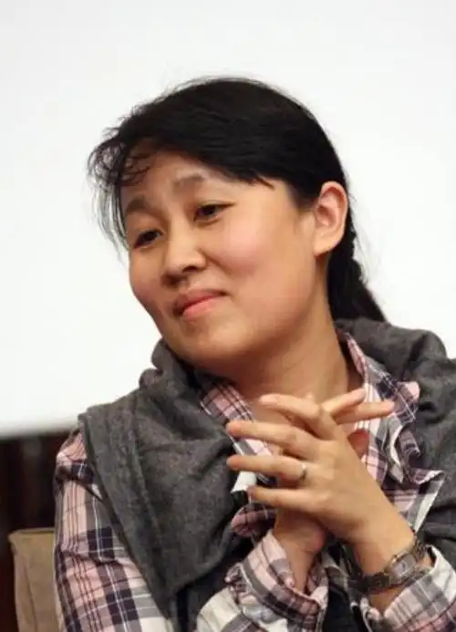 回顾梁冠华:因肥胖自卑,却被女神倒追,"狄胖胖"的人生太精彩