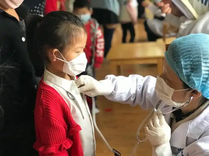 "呵护健康 快乐成长"——记2020年春毅德启慧幼儿园体检活动