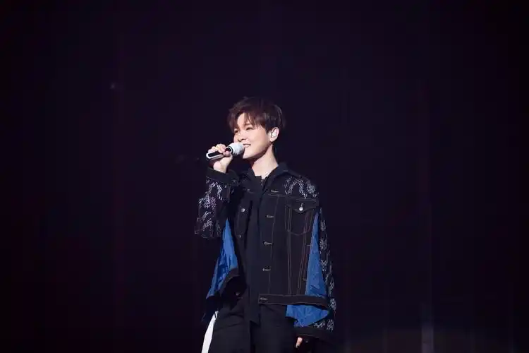 尤长靖 8.3香蕉家族演唱会 - 堆糖,美图壁纸兴趣社区